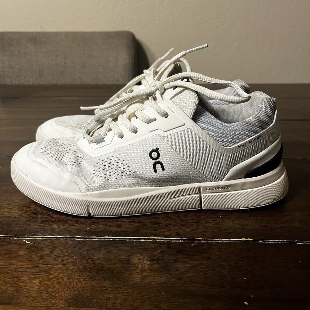 On Cloud ON Women’s The Roger Shoes White Size 9